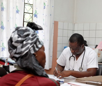 Docteur Omon-Kongobe Odilon, médecin d’un centre médical SOS en Centrafrique